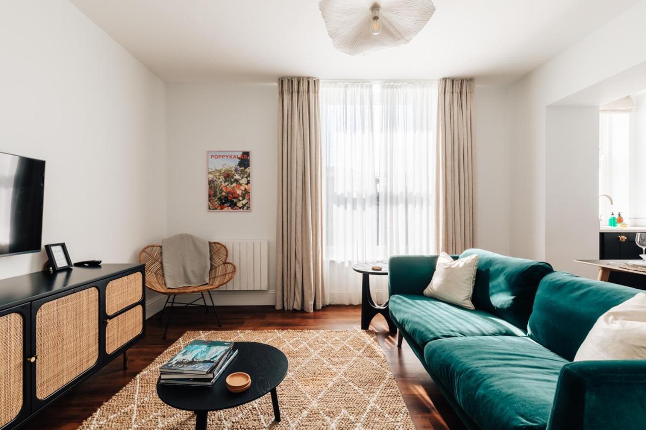 Redland - 5 *