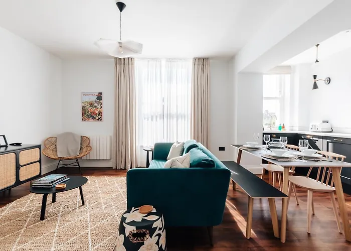Redland Suites - Apartment 5
